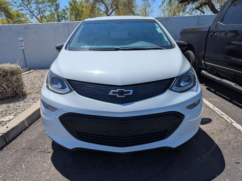 Used 2020 Chevrolet Bolt LT FWD image 3