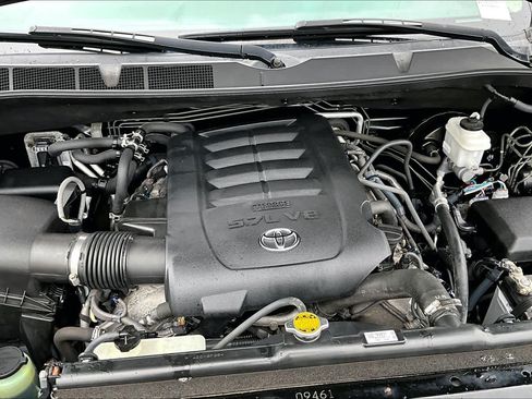 Used 2017 Toyota Sequoia Limited w/ Safety & Convenience Package AWD/4WD image 32