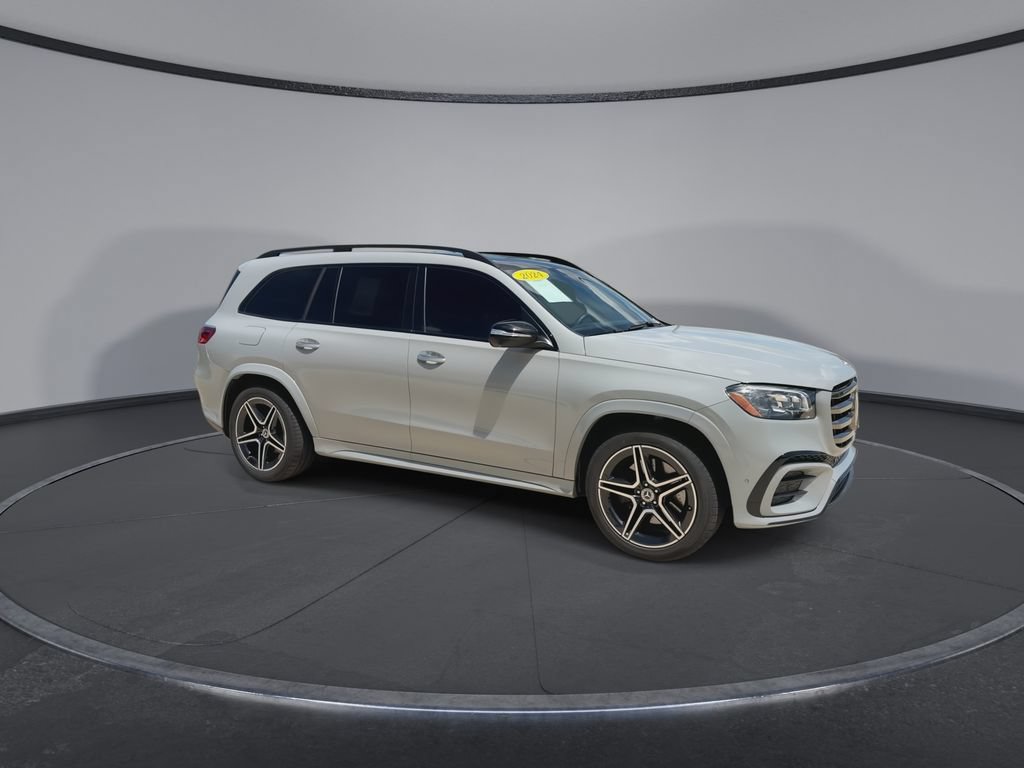 Used 2024 Mercedes-Benz GLS 450 4MATIC image 2