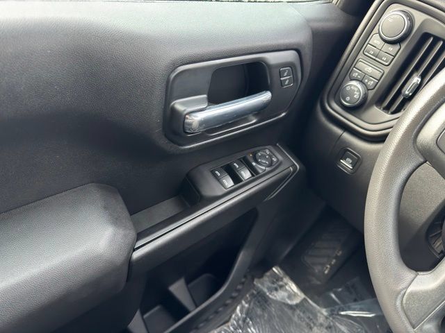 Used 2022 Chevrolet Silverado 1500 Custom Trail Boss AWD/4WD image 30
