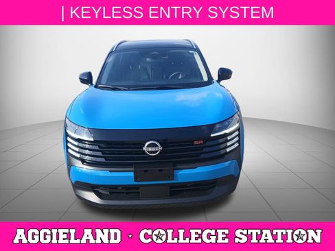 Certified 2025 Nissan Kicks SR w/ Illumination Package image 5