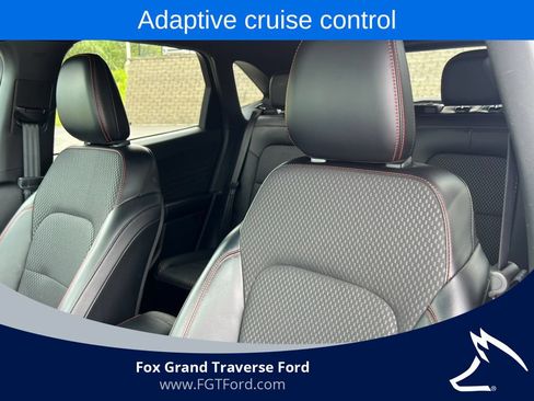 Certified 2024 Ford Escape ST-Line w/ Tech Pack #1 AWD/4WD image 11