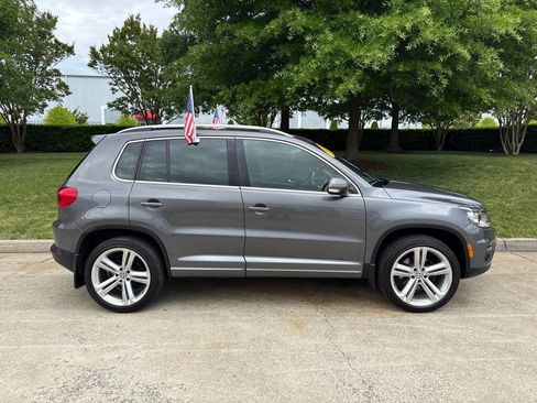 Used 2014 Volkswagen Tiguan R-Line AWD/4WD image 2