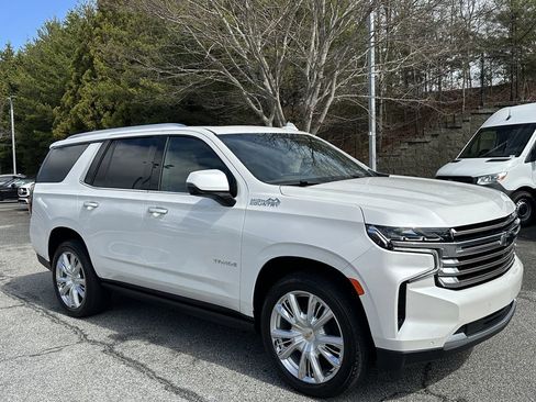 Used 2024 Chevrolet Tahoe High Country w/ Premium Package image 2