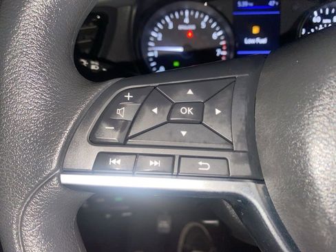 Used 2021 Nissan Rogue Sport S image 17