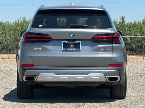 Used 2024 BMW X5 xDrive40i w/ Premium Package image 5
