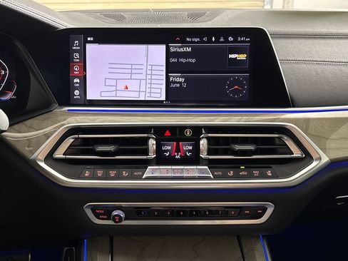Used 2020 BMW X5 M50i AWD/4WD image 18