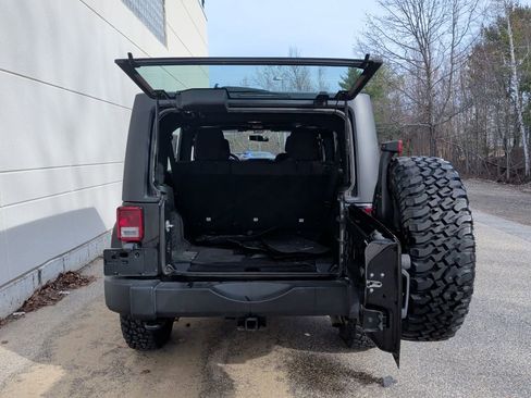 Used 2016 Jeep Wrangler Unlimited Sport w/ Max Tow Package image 9