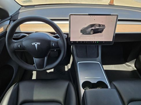 Used 2023 Tesla Model Y Long Range AWD/4WD image 8