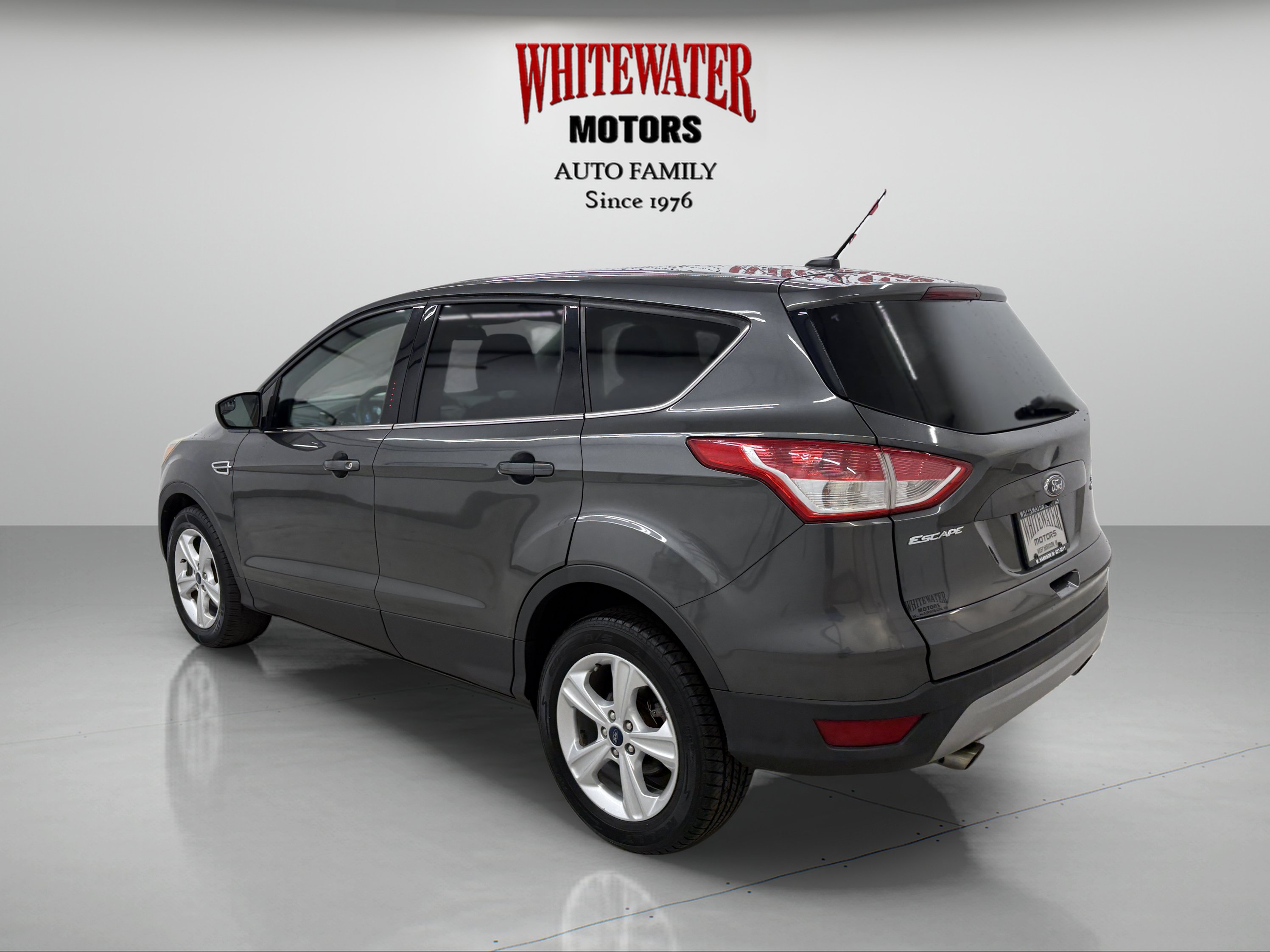Used 2015 Ford Escape SE AWD/4WD image 2