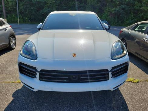 Used 2022 Porsche Cayenne Platinum Edition w/ Premium Package Plus AWD/4WD image 2