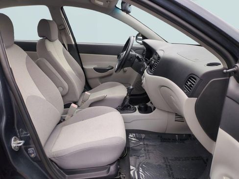 Used 2009 Hyundai Accent GLS FWD image 26