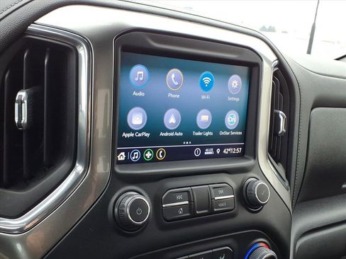 Used 2022 Chevrolet Silverado 2500 LT w/ Convenience Package image 11