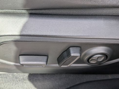 Used 2024 Jeep Grand Cherokee Limited image 29