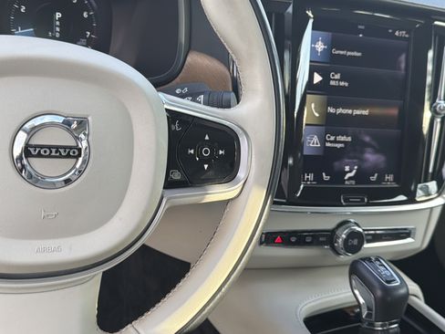 Used 2018 Volvo S90 T6 Inscription w/ Convenience Package image 20
