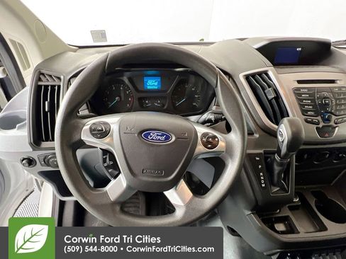 Used 2018 Ford Transit 150 XLT image 7