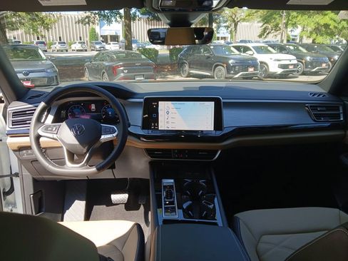 New 2026 Volkswagen Atlas Cross Sport SE image 12