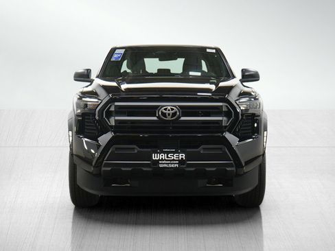 Used 2024 Toyota Tacoma SR AWD/4WD image 8
