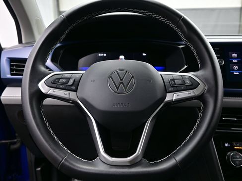 Used 2024 Volkswagen Taos SE w/ Panoramic Sunroof Package AWD/4WD image 25