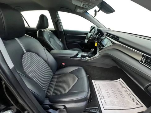 Used 2020 Toyota Camry SE FWD image 15