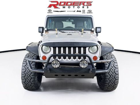 Used 2013 Jeep Wrangler Unlimited Sahara w/ Dual Top Group AWD/4WD image 2