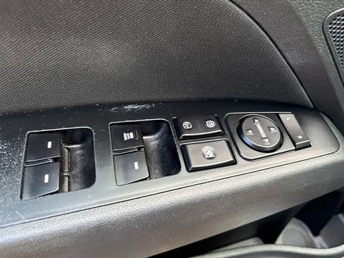 Used 2019 Hyundai Elantra SEL w/ Cargo Package FWD image 12