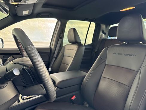 Certified 2025 Honda Ridgeline Black Edition image 24