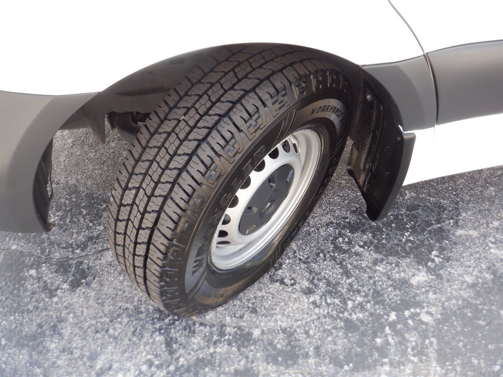 Used 2025 Mercedes-Benz Sprinter 2500 image 18