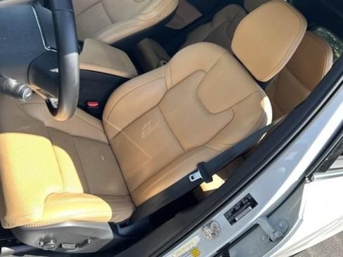 Used 2024 Volvo XC90 T8 Ultimate w/ Protection Package Premier AWD/4WD image 7