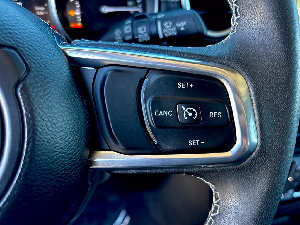 Used 2023 Jeep Wrangler Unlimited Sahara AWD/4WD image 13