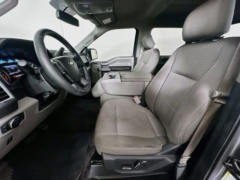 Used 2016 Ford F150 XLT w/ Equipment Group 302A Luxury RWD image 13