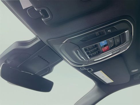 Used 2025 Jeep Wagoneer S Limited image 18