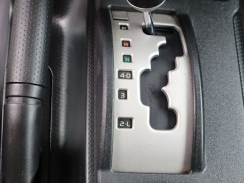Used 2010 Toyota FJ Cruiser 4WD image 22