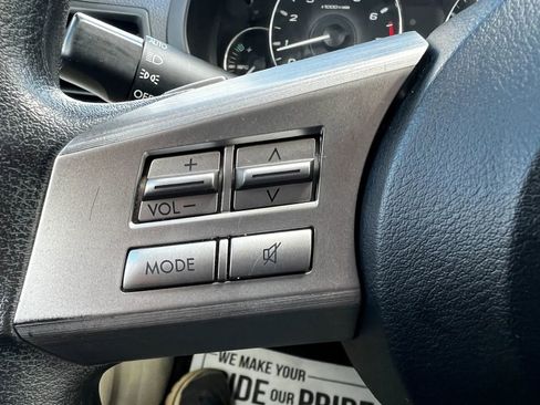 Used 2011 Subaru Outback 2.5i image 17