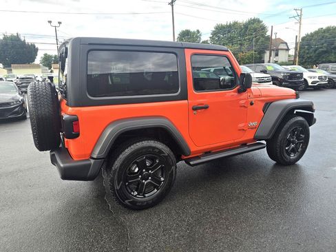 Used 2019 Jeep Wrangler Sport AWD/4WD image 5