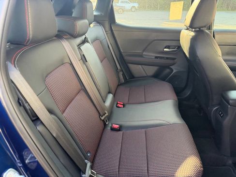 Used 2025 Nissan Kicks SR FWD image 12