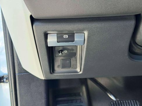Used 2025 Land Rover Defender 110 S AWD/4WD image 20