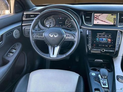 Used 2023 INFINITI QX55 Essential image 5