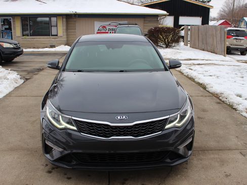 Used 2019 Kia Optima LX image 4