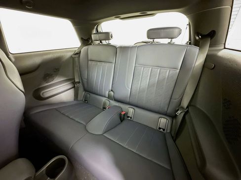 Certified 2025 MINI Cooper S image 17