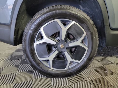 Used 2022 Rivian R1T Adventure AWD/4WD image 12
