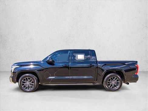 Used 2022 Toyota Tundra Platinum w/ Advanced Package AWD/4WD image 8