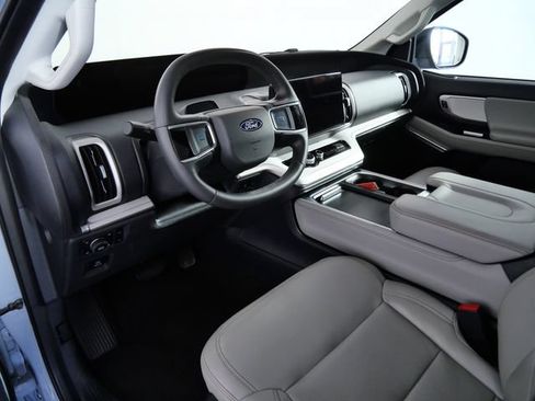 Certified 2025 Ford Expedition Active AWD/4WD image 16