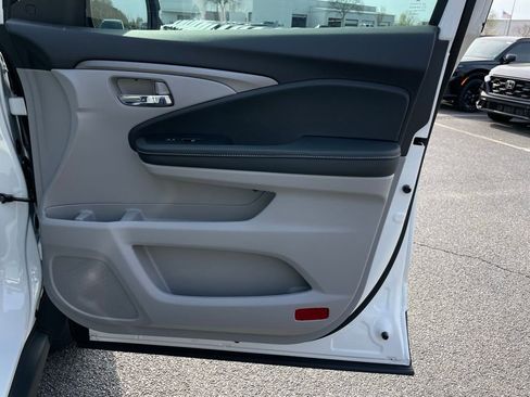 New 2026 Honda Ridgeline RTL image 30
