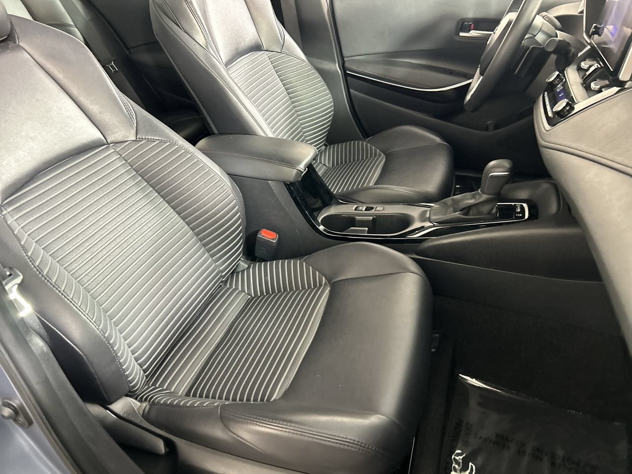 Used 2024 Toyota Corolla XSE FWD image 27