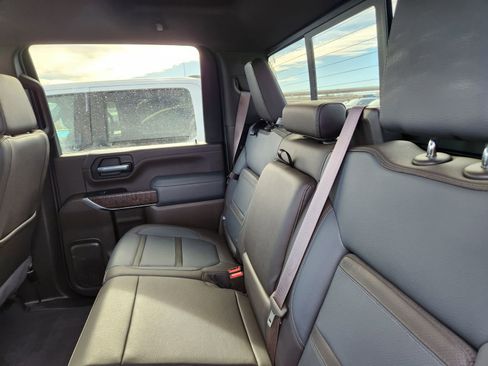Used 2023 GMC Sierra 2500 Denali image 11