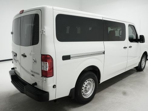 Used 2016 Nissan NV 3500 S w/ Power Package RWD image 3