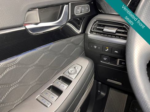 Used 2022 Hyundai Palisade Calligraphy image 11