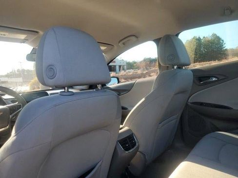 Used 2022 Chevrolet Malibu LT image 7