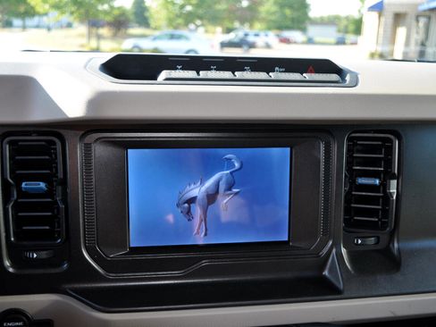 Used 2022 Ford Bronco Wildtrak image 52